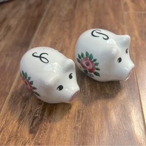 Vintage retro pig ceramic salt pepper shakers kitchen cottagecore coastalgrandma